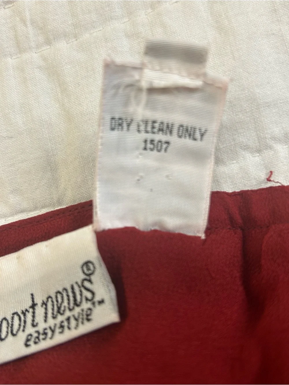 Vintage Newport News Red Silk Beaded Trim Dress Size 8 Holiday Cocktail Y2K - Picture 5 of 8